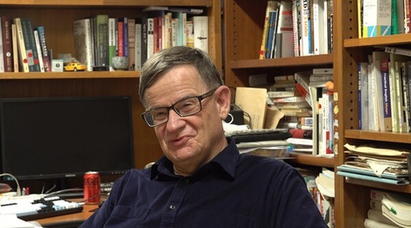 안드레이 란코프 교수가 지난 5월 20일 국민대 사무실에서 본지와 인터뷰를 진행하고 있다./샌드타임즈 