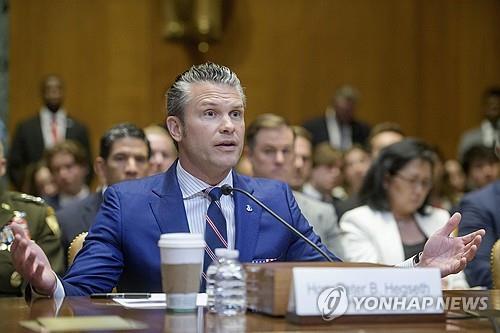 피트 헤그세스 미국 국방장관은 동맹국에 자체 국방 투자 확대를 촉구하고 있다고 밝혔다./연합 