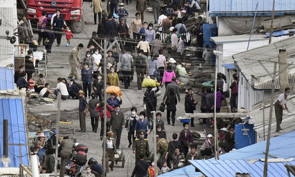 북한에도 공적연금 등 사회보장제도가 있지만 현실적으로는 제대로 시행되지 못하고 있다./연합