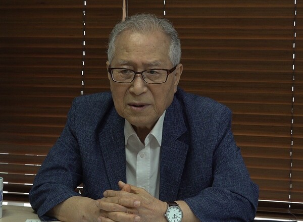 정세현 전 통일부 장관이 최근 서울 강남구 수서동 본지 회의실에서 인터뷰를 하고 있다./샌드타임즈