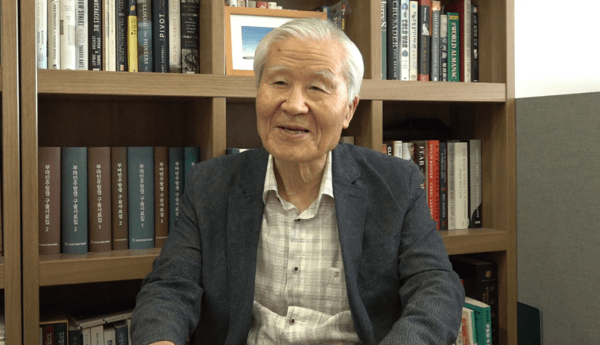 조갑제 대표가 12일 서울 종로구 사무실에서 본지와 인터뷰를 진행하고 있다. /샌드타임즈