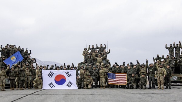 2024년 첫 한미연합훈련 중인 한국군과 미군 장병들. 이재명 대통령은 한미동맹 현대화와 국방비 증액, 일본과의 협력 강화 등을 골자로 25일(현지시간) CSIS에서 정상회담 성과에 대해 연설했다./연합 