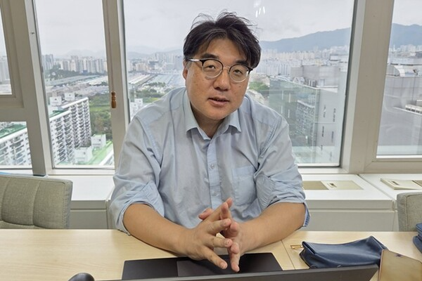 전병길 YES이노베이션 대표/국민대 겸임 교수가 19일 서울 강남구 샌드타임즈 사무실에서 인터뷰를 진행히고 있다. /샌드타임즈 