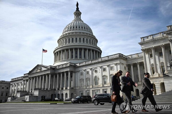 로버트 P. 캐들렉 미국 국방차관보 지명자는 상원 인사청문회를 앞둔 정책 답변서에서 "중국의 핵전력은 서태평양 지역에서 주도적인 국가가 되려는 전략의 핵심적 요소"라고 말했다./연합