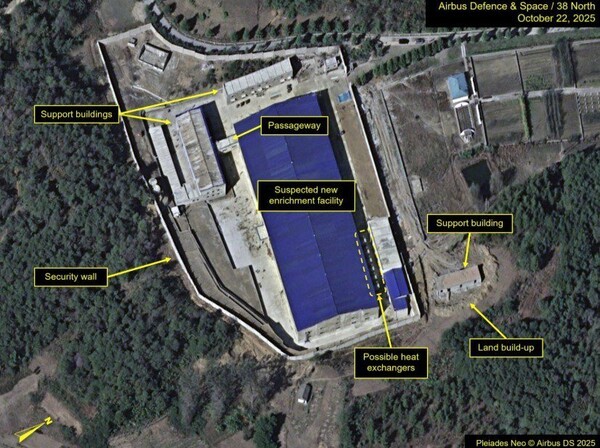 북한이 영변 핵시설 단지 내에서 방사성 폐기물 저장 시설을 추가로 조성하고 있다고 38노스가 보도햇다/38노스 